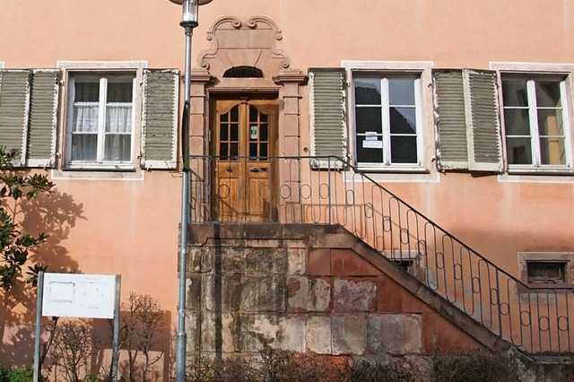 Der Umbau des Pfarrhaus Hecklingen zur...der Einwohnerantrag dazu ist zulässig. | Foto: Ilona Hüge Der Umbau des Pfarrhaus Hecklingen zur...der Einwohnerantrag dazu ist zulässig. | Foto: Ilona Hüge