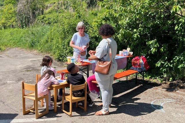 In der Kleiderkammer im Alten Bahnhof in Istein wurde ein Fest vieler Kulturen gefeiert