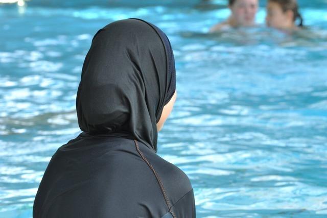 Kontroverse um Burkini-Verbot: Schopfheimer Ratsmehrheit fr alte Badeordnung