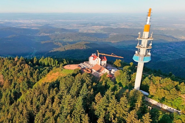 Auf dem „Hausberg des Markgräfle...sshotel mit Restaurant und Biergarten. | Foto: Birgit-Cathrin Duval Auf dem „Hausberg des Markgräfle...sshotel mit Restaurant und Biergarten. | Foto: Birgit-Cathrin Duval