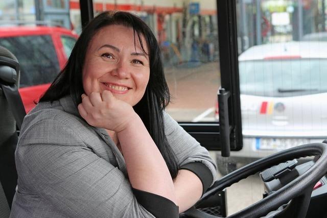 Wie Sdbadenbus in Freiburg um Frauen als Busfahrerinnen wirbt