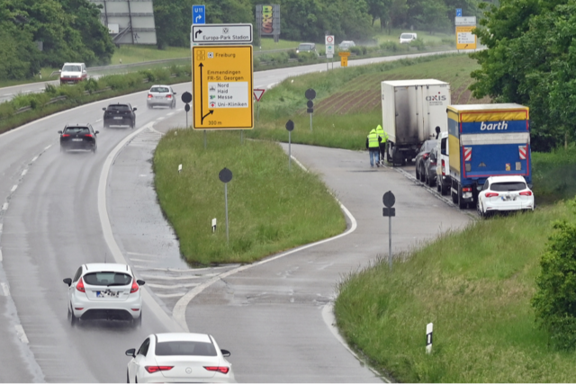 Tdlicher Unfall auf der B3 bei Freiburg: Der Fahrer war alkoholisiert