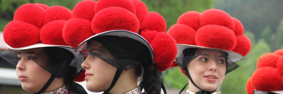 Der Schwarzwlder Bollenhut steht fr Tradition, Pop-Kultur und Beziehungsstatus