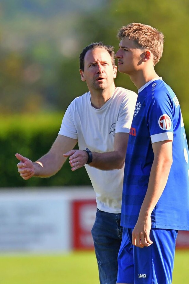 Seelbachs Trainer Christoph Lawicki gi... Schuttertälern gehen die Spieler aus. | Foto: Wolfgang Künstle Seelbachs Trainer Christoph Lawicki gi... Schuttertälern gehen die Spieler aus. | Foto: Wolfgang Künstle