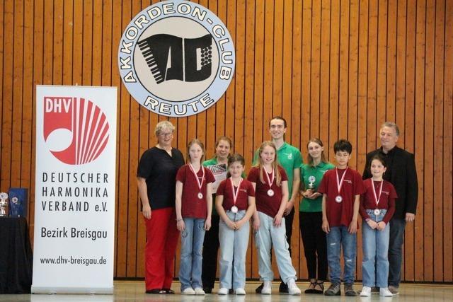 Breisgauer Akkordeon-Ensembles glnzen beim DHV-Treffen in Reute