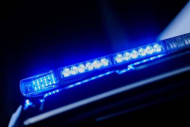 Die Polizei ist auf der Suche nach Zeugen für die Ursache eines Brandes. | Foto: Rolf Vennenbernd (dpa) Die Polizei ist auf der Suche nach Zeugen für die Ursache eines Brandes. | Foto: Rolf Vennenbernd (dpa)