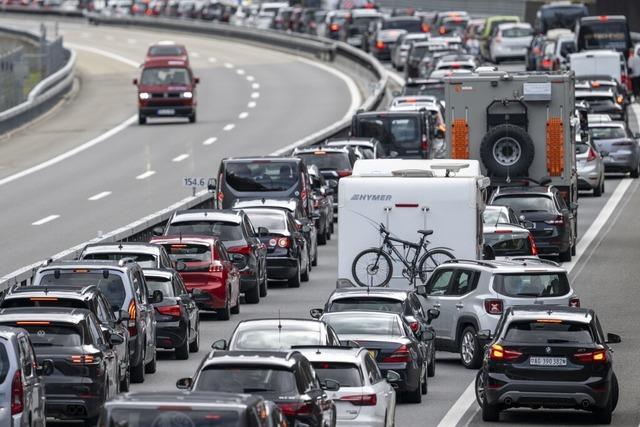 Stau auf der A5: So wirkt sich die Brckensperrung bei Neuenburg in Richtung Frankreich aus