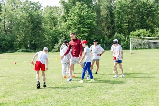 Die Matthias-Ginter-Stiftung ldt zum Inklusionsfuballcamp und Stiftungsfest in die March