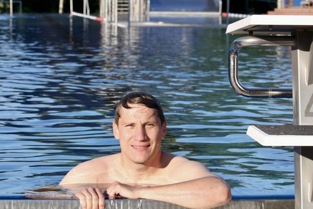 Das Btzinger Freibad hat jetzt ein Angebot fr Frhschwimmer – wer sind die Menschen, die es nutzen?