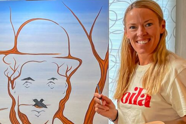 Charlie Chaplins Enkelin Laura Chaplin zeigt in Grafenhausen ihre Gemlde