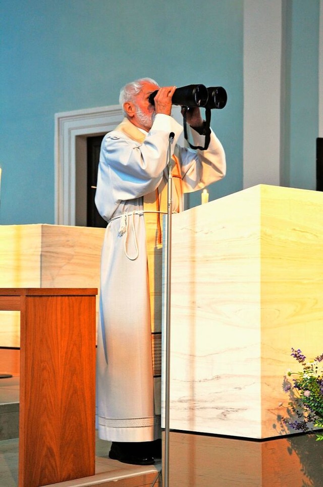 Pfarrer Erwin Seifried mit seinem obli... „Entdecker-Gottesdienst“. | Foto: Sabine Model Pfarrer Erwin Seifried mit seinem obli... „Entdecker-Gottesdienst“. | Foto: Sabine Model