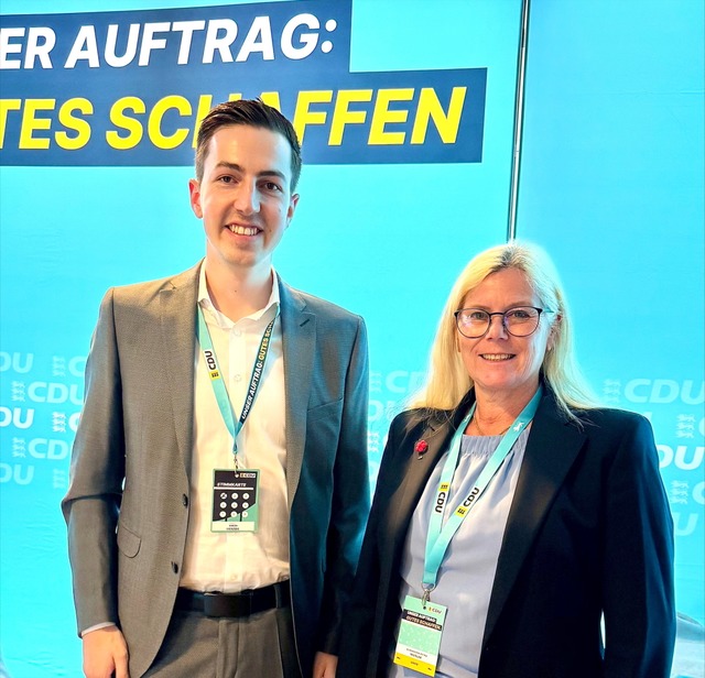 Alexandra Mußler und Simon Herzog beim Landesparteitag der CDU in Stuttgart. | Foto: Philipp Studinger): Alexandra Mußler und Simon Herzog beim Landesparteitag der CDU in Stuttgart. | Foto: Philipp Studinger):