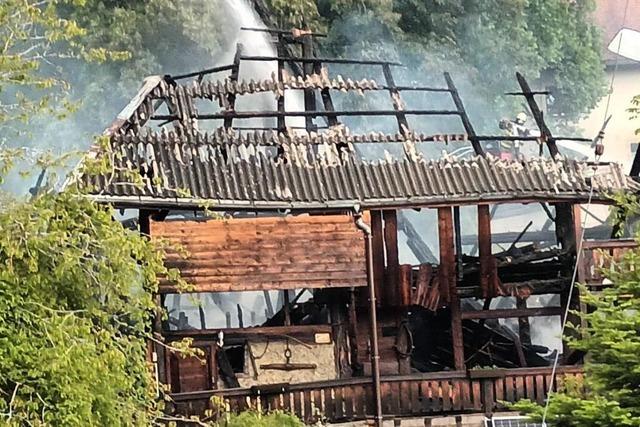 Freudighof in Hchenschwand ist am Samstagmorgen abgebrannt