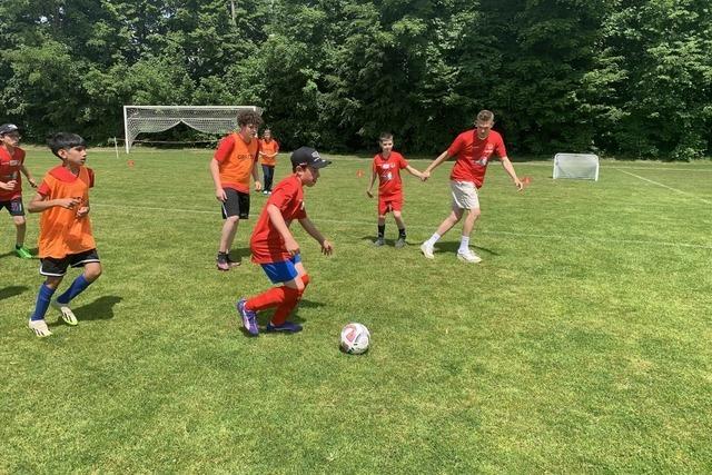 Matthias Ginter kickt in March bei inklusivem Fuballcamp mit – die SC-Niederlage tat noch weh