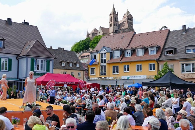 Volle Bnke am Sonntagmittag.  | Foto: Dirk Sattelberger