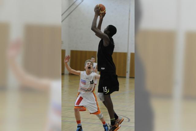 Ariel Hukporti, der einst in Freiburg spielte, ist nicht mehr weit vom NBA-Titel entfernt