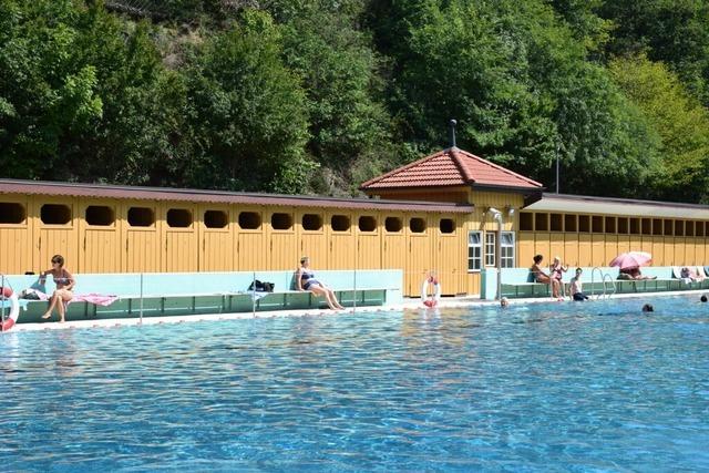 Sonnenstrom frs Heizen des Badewassers im Staufener Freibad