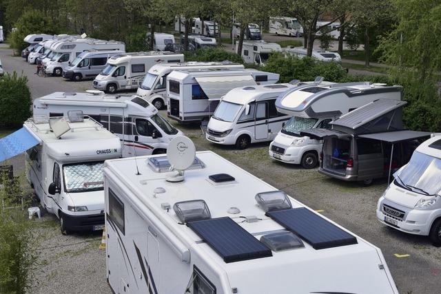 Unbekannter beschdigt Wohnmobil in Todtmoos – vermutlich beim Rangieren – und fhrt davon
