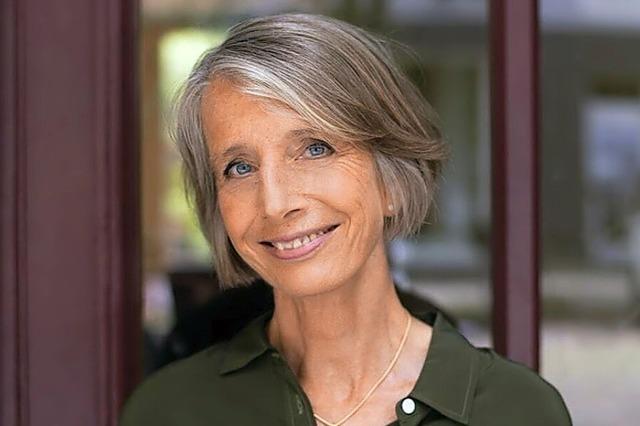 Valerie Riedesel liest im evangelischen Gemeindehaus in Neuried-Altenheim aus ihrem neuen Buch