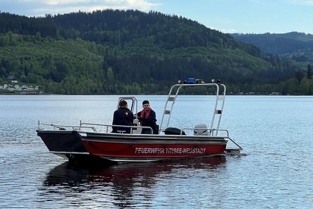 Fr mehr Sicherheit auf dem See: Die Feuerwehr Titisee hat ein neues Rettungsboot