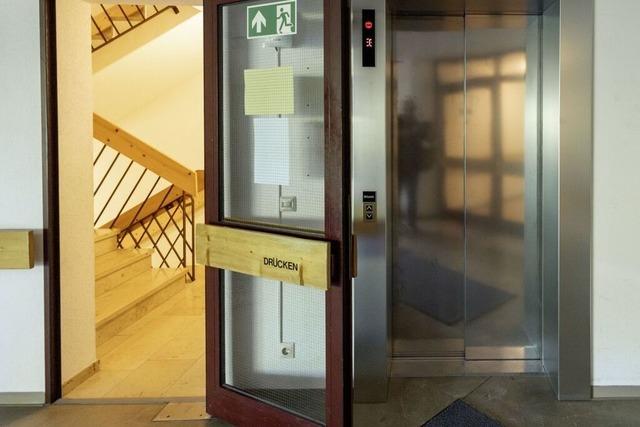 Ohne Aufzug, keine Selbstbestimmung? In einem Freiburger Pflegeheimbewohner viel monatelang der Aufzug aus