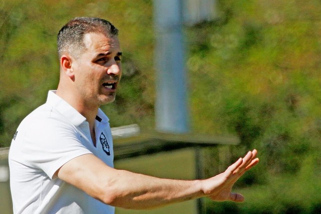 Bleibt gelassen: Ricardo Abrantes, Trainer des FC 08 Bad Säckingen | Foto: Matthias Konzok Bleibt gelassen: Ricardo Abrantes, Trainer des FC 08 Bad Säckingen | Foto: Matthias Konzok