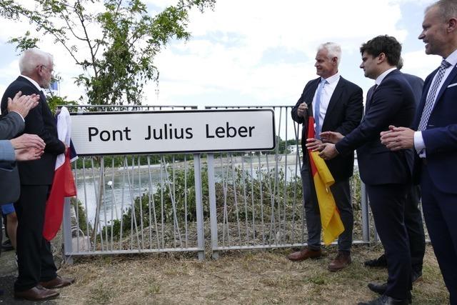 Die Rheinbrcke bei Breisach heit jetzt Julius-Leber-Brcke
