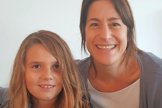Janina Bulnheim (links) und Gracia Baur heute    | Foto: Privat