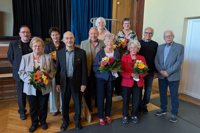 Ehrenvorsitzender Ulrich Obrist (von l...Moser, Eberhard Ziegler und Fritz Rupp | Foto: Turnverein Weil am Rhein Ehrenvorsitzender Ulrich Obrist (von l...Moser, Eberhard Ziegler und Fritz Rupp | Foto: Turnverein Weil am Rhein