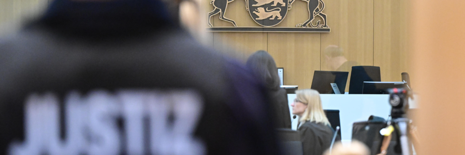 Der Reichsbrger-Prozess um Prinz Reu in Stuttgart verluft bisweilen im Bizzaren