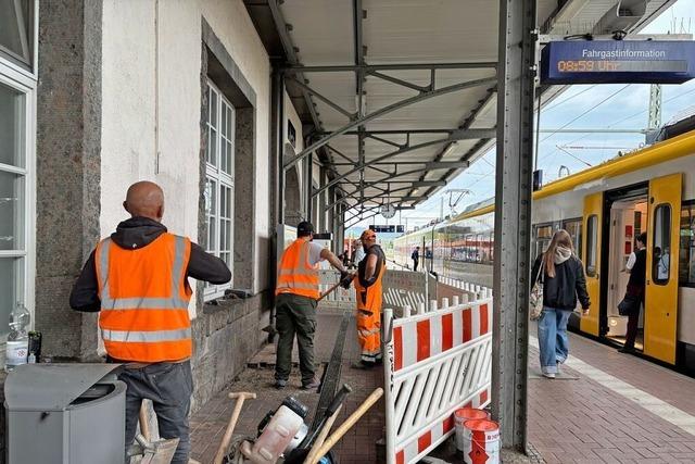 Breisacher Bahnhof erhlt neue Anzeigetafeln