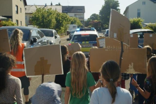 Kinder in Kirchzarten demonstrieren fr ihre Rechte