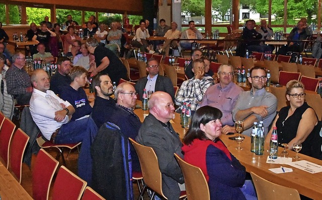 Unter den Besuchern waren auch alle Gemeinderäte. | Foto: Stefan Pichler Unter den Besuchern waren auch alle Gemeinderäte. | Foto: Stefan Pichler