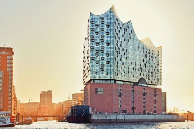 Hier erleben Sie Sol Gabetta live und ...er Elbphilharmonie im Hamburger Hafen. | Foto: Maxim Schulz (Elbphilharmonie) Hier erleben Sie Sol Gabetta live und ...er Elbphilharmonie im Hamburger Hafen. | Foto: Maxim Schulz (Elbphilharmonie)