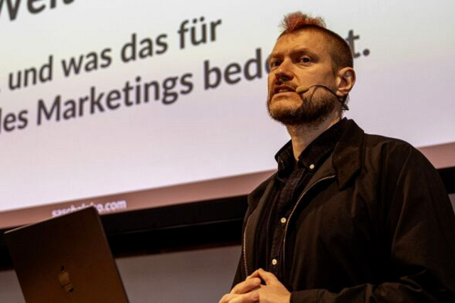Evolve-Konferenz in Freiburg: Wie KI sdbadischen Unternehmen beim Verkaufen helfen soll