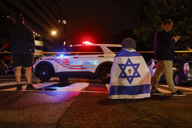 Zwei Mitarbeiter der Botschaft Israels... Museums der US-Hauptstadt erschossen. | Foto: Mehmet Eser (dpa) Zwei Mitarbeiter der Botschaft Israels... Museums der US-Hauptstadt erschossen. | Foto: Mehmet Eser (dpa)