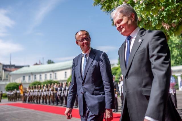 Merz: Jeden Zentimeter des Nato-Territoriums verteidigen