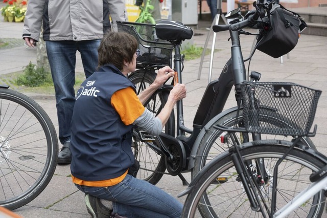 Wie vergangenes Jahr codieren Mitglied...Besucherinnen und Besucher mitbringen. | Foto: Volker Münch Wie vergangenes Jahr codieren Mitglied...Besucherinnen und Besucher mitbringen. | Foto: Volker Münch