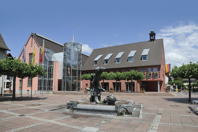 Brunnen auf dem Neuenburger Rathausplatz (Archiv) | Foto: Volker Münch Brunnen auf dem Neuenburger Rathausplatz (Archiv) | Foto: Volker Münch