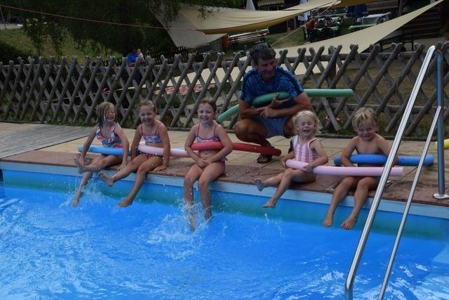 Der 74-jhrige Rof Peters mchte das Vereinsbad in Todtnauberg fit machen
