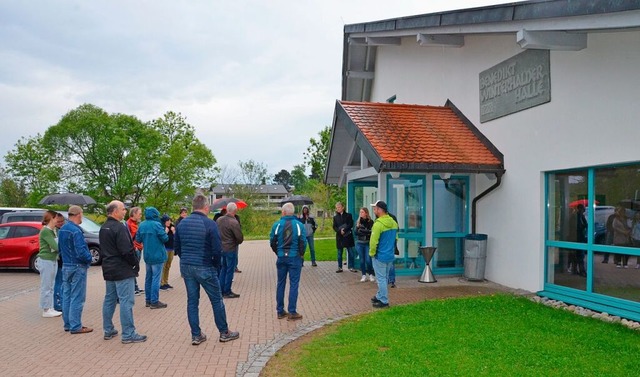 Rund 25 Teilnehmer nahmen an der Begehung teil. | Foto: Sonja Niederer Rund 25 Teilnehmer nahmen an der Begehung teil. | Foto: Sonja Niederer
