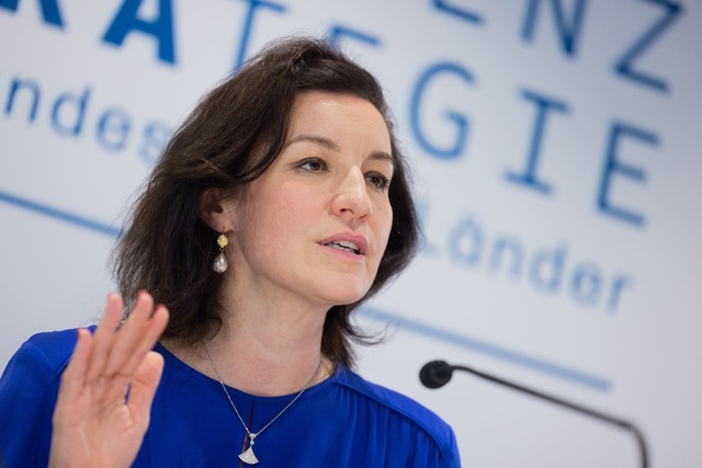 Forschungsministerin Dorothee B&auml;r...f&uuml;r Harvard "fatal". (Archivbild)  | Foto: Rolf Vennenbernd/dpa