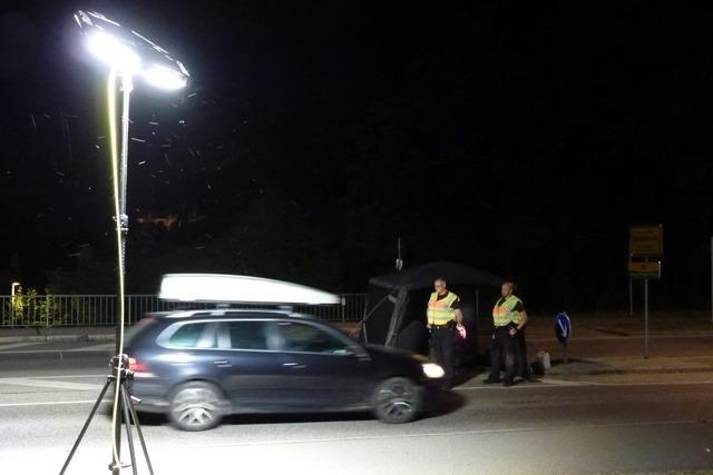 Polizei kontrolliert die Grenze auch nachts