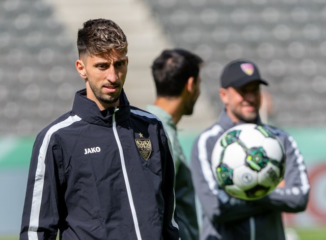 VfB-Kapit&auml;n Atakan Karazor hofft,...o Stiller im Pokalfinale spielen kann.  | Foto: Soeren Stache/dpa