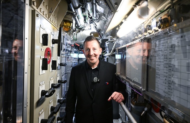 Andreas Hemmer, Museumsleiter des Tech...Baden-W&uuml;rttemberg bringen lassen.  | Foto: Bernd Wei&szlig;brod/dpa