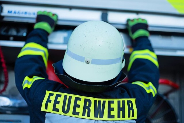 Die Feuerwehr von Ballrechten-Dottingen bekommt ein neues Fahrzeug. (Symbolfoto) | Foto: Rolf Vennenbernd (dpa) Die Feuerwehr von Ballrechten-Dottingen bekommt ein neues Fahrzeug. (Symbolfoto) | Foto: Rolf Vennenbernd (dpa)