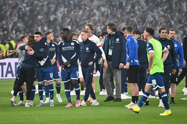 Die Bielefelder zeigten eine starke Sc..., schafften die Wende aber nicht mehr.  | Foto: Federico Gambarini/dpa