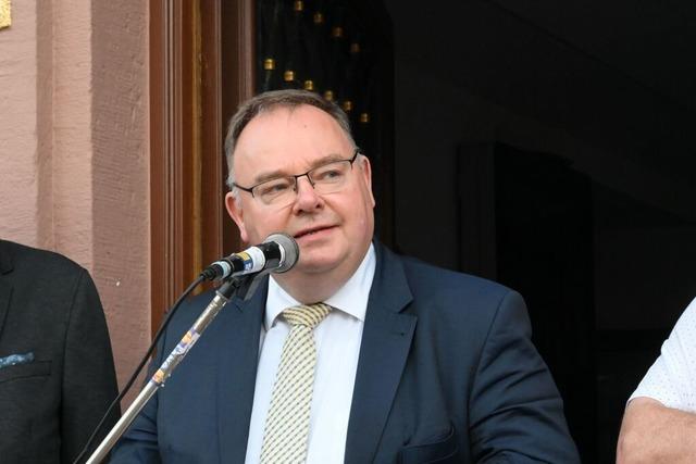 Soviel Ruhegehalt erhlt Heinz-Rudolf Hagenacker nach Amtszeit in Teningen