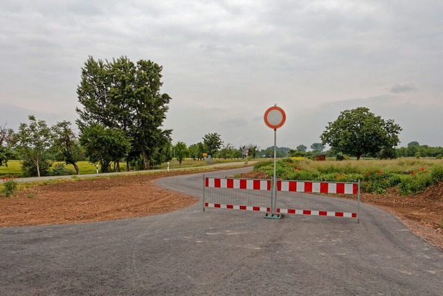 Rund zweieinhalb Monate wird die L104 zwischen Wyhl und Weisweil gesperrt sein.  | Foto: Ruth Seitz
