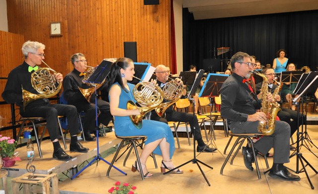 Horn- und Saxophonregister des Musikve...beim Doppelkonzert in Efringen-Kirchen | Foto: Gudrun Gehr Horn- und Saxophonregister des Musikve...beim Doppelkonzert in Efringen-Kirchen | Foto: Gudrun Gehr